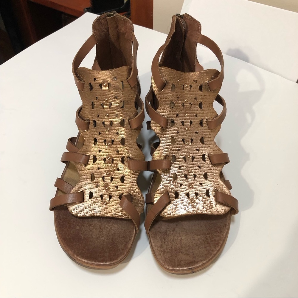 OTBT Bonitas Metallic Gladiator Sandal - 10